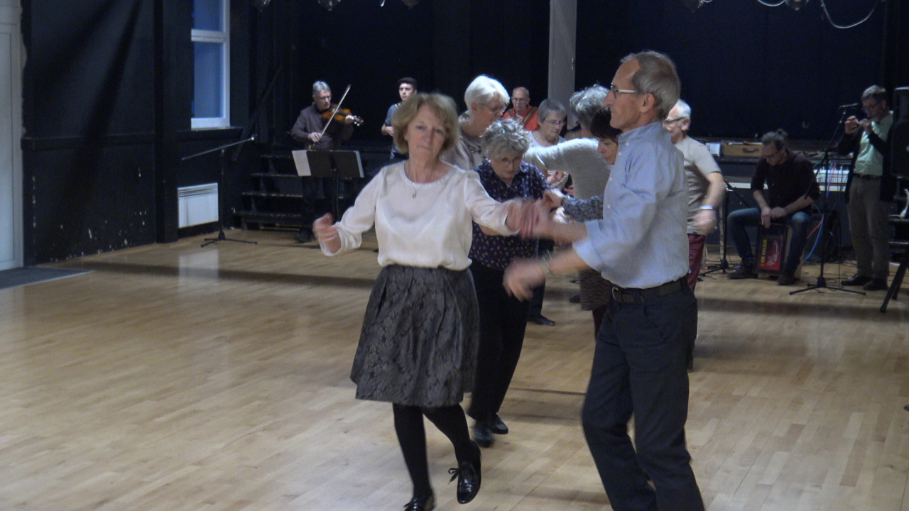 Atelier de danses bretonnes @ La Métairie - salles 1 er 2